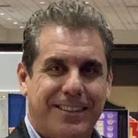 90+ perfiles de «Rene Ulloa»