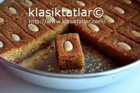 Tatlı fırında pişerken şerbeti kaynatıyoruz. 30 Dakikada Bademli Sambali Tatlisi Nasil Yapilir Klasik Tatlar