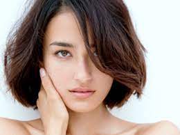 メイクでhappy顔に 長谷川潤ちゃん風メイク 前髪なし ボブ ボブヘア 髪型