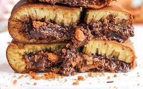 Berikut kumpulan rahasia aneka kreasi dan variasi olahan resepi martabak manis teflon takaran sendok sajian sedap istimewa lengkap. 5 Resep Martabak Manis Mudah Dibuat Dan Bisa Pakai Toping Kekinian