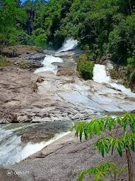 Hamparan putih 'awan karpet' yang memayungi kawasan hijau di sekitar puncak bukit itu. Tempat Menarik Di Bentong Chamang 34 Homestay Bentong Facebook