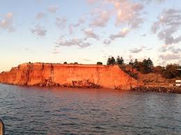 The ardrossan beaches provide a good area for kids as they generally can catch something without having to go out in a boat. Ardrossan Adelaide
