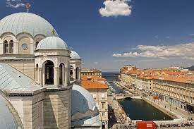 Trieste Canale Ponterosso Con Le Cupole Della Chiesa Di San Spiridione Ph Gianluca Baronchelli Tourisme Voyage