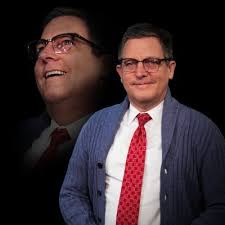 Kelli McLaughlin (@kellibrookemac)