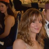 Lois Parry's Instagram, Twitter & Facebook