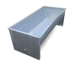 Poussins, poules, faisans, cailles, dindes. Abreuvoir Sur Pieds Demi Rond Commandez Sur Techni Contact Bassin Pour Animaux