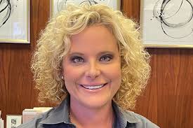 Jenifer Ball's Instagram, Twitter & Facebook