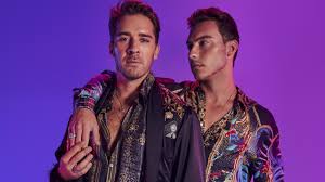 Zachary sheridan, the brother of packed to the rafters star hugh sheridan, has made contact with his family via social media, letting them on tuesday, hugh sheridan told fans he was on his way to nepal to search for his younger brother. Hugh Sheridan Engaged To Boyfriend Kurt Roberts After Adelaide Fringe Proposal Daily Telegraph