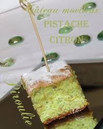 Gateau Au Citron 4 Moelleux Aux Citrons Entiers Et A La Pistache Sans Farine Et Sans Gluten Patisseries Et Gourmandises Moelleux Au Citron Pistache Gateau Au Citron