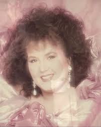 Alisa Chacon's Instagram, Twitter & Facebook