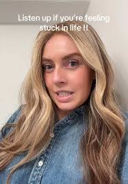 Sara Sapp's Instagram, Twitter & Facebook