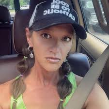 Brandy Dickerson's Instagram, Twitter & Facebook