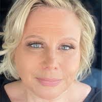 Jenny Herr's Instagram, Twitter & Facebook