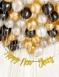 How To Throw The Ultimate New Year S Eve Party Party Delights Blog New Years Eve Decorations Diy New Years Party Decorations Diy New Years Party