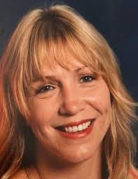 Dawn Ayotte's Instagram, Twitter & Facebook