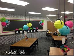 Black And White Classroom Decorating Ideas Karen Marinelli S Classroom Makeover Classroom Decor Classroom Makeover Chevron Classroom Decor