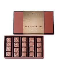 Hbmqn La Maison Du Chocolat Emotion Milk Chocolate Gift Box In 2020 Milk Chocolate Gifts Chocolate Gift Boxes Chocolate Gifts