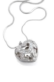 18 Tips For Taking Beautiful Jewelry Photography This online photography class includes two bonuses.