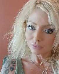 Angelina Carlson's Instagram, Twitter & Facebook