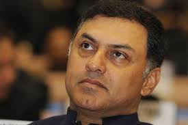 Nikesh Arora was paid a whopping $125 mn for 9-mth stint by SoftBank;  compares favourably vis a vis Apple chief Tim Cook's salary