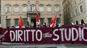 Diretta dalla camera dei deputati. Scuola Licei In Protesta Per Un Rientro Sicuro Oggi Sit In In Piazza E Sciopero Della Didattica A Distanza