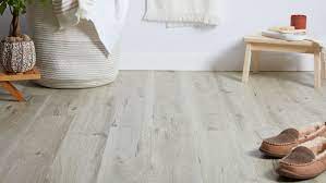 3 Types Of Vinyl Flooring And How To Choose One