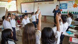 Si bien la medida de suspensión de clases fue muy necesaria, tenemos que ser conscientes de los graves costos que genera. Las Clases En El Ano 2021 Seran Presenciales Ministro De Educacion