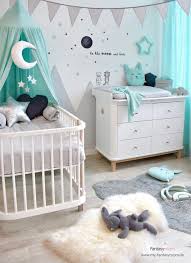 Kleines kinderzimmer mit jeder menge persönlichkeit. Babyzimmer Mit Bergen In Grau Mint Schwarz Babyzimmer Kinder Zimmer Kinderzimmer Ideen
