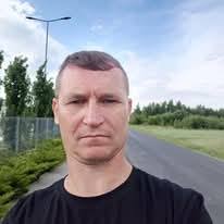 Proszę o modlitwę za chłopaków! 📿🙏 Paweł powoli wraca do siebie, ale stan  Czarka jest wciąż bardzo poważny. Czaro, zawsze wspierałeś mnie w  przygotowaniach do zawodowych walk — wiem, że i tę