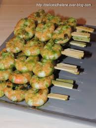 Brochettes De Crevettes Grillees Au Pesto Les Delices D Helene Brochette Crevette Brochettes De Crevettes Grillees Crevettes Grillees