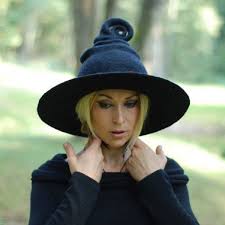 Lamdoo kinder halloween kostüm hexe zauberer umhang robe mütze sterne cosplay, stoff, rot, 86x37x38cm. Hexenkostum Selber Machen Fur Halloween Diy Ideen Anleitung Maskerix De