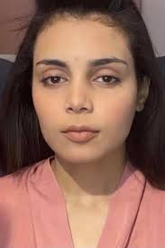 مساء الخير متابعيني ❤️❤️ جلسة تصوير كانت مع الجميلة @rawanrawan.r من تحت  انامل مدام عائشة ❤️❤️ حجوزات عرائس شهر 10,11,12 لا تزال متاحة 🌸🌸 لأي  استفسار الرجاء الاتصال على رقم 0925857091