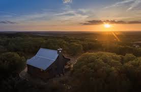 Wimberley texas cabins with hot tubs. Cabin Rentals In Texas 26 Awesome Cabins To Rent On Airbnb