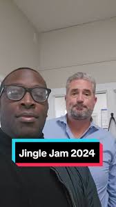 Titus Davis (@titushomeslb)