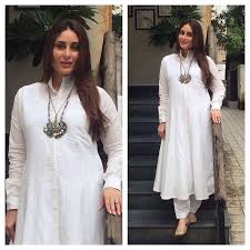 Due to lalchand's criminal background anjana is forced to leave his house after which lalchand is arrested; Pin By Alyuza Zaidi On Saif Ali Khan Kareena Kapoor Khan Traditional Indian Outfits Dresses For Pregnant Women Indian Women Fashion