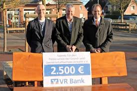Geben sie jetzt die erste bewertung ab! Vr Bank Hilft Nach Vandalismus An Der Ggs Lensahn Neustadt In Holstein Der Reporter