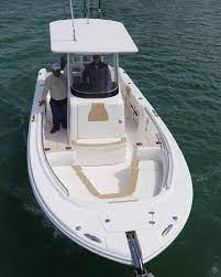 Edgewater 262cc 26ft Center Console Boat Center Console Fishing Boats Bay Boats