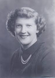 Elizabeth Withrow's Instagram, Twitter & Facebook