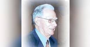 Carl Hopper's Instagram, Twitter & Facebook