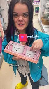 Lydia Marsh's Instagram, Twitter & Facebook