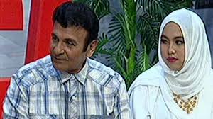 Mark sungkar is an actor, known for the stabilizer kostaja (1986), di balik kelambu (1983) and bidadari mencari sayap (2020). Video Mark Sungkar Pamer Istri Baru