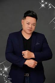 Anh là cựu thành viên nhóm nhạc mtv. Sopzn2q71wghzm