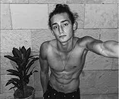 Fue a través de sus redes sociales, en donde emilio osorio compartió una imagen en la que aparece. Ahora El Hijo De Juan Osorio Es Quien Da Positivo Revista Cosas Mexico