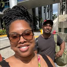 Okkkkk I'm all about these velvet adidas…. Hello spring and the texture!!!  ⬇️