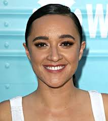 She has appeared in films such as whale rider, star wars episode iii: Who Is Whale Rider Game Of Thrones Star Wars Revenge Of The Sith Actress Keisha Castle Hughes Age Height Daughter Net Worth