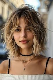 Barbara Latour's Instagram, Twitter & Facebook