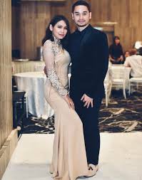 Are you looking to get in touch with wan syahera putri aprena for commercial opportunities ? Biodata Dan Latar Belakang Pelakon Aprena Manrose Iluminasi