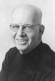 Robert Calhoon's Instagram, Twitter & Facebook