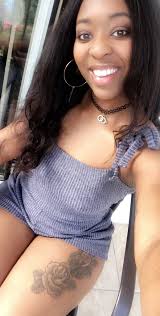 Desi Harris 🌹 (@Thuug_Nasty)