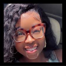 She was the only Black actress with a recurring role in the show. Read more  below 👇👇